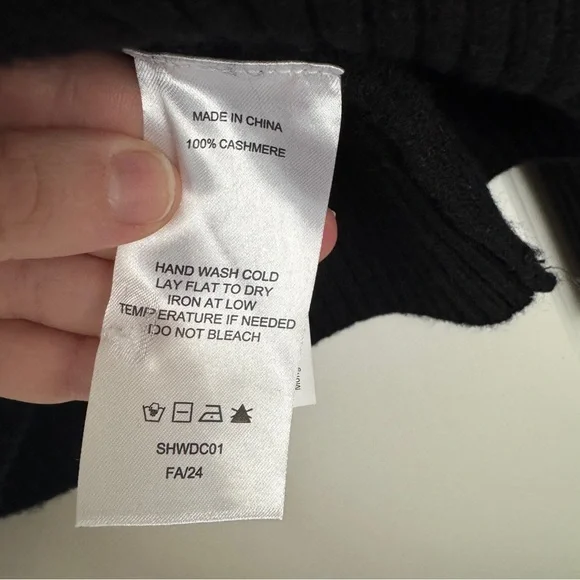 NWOT! | QUINCE Women's Mongolian Cashmere Oversized Crewneck Sweater Black Small - Picture 8 of 11